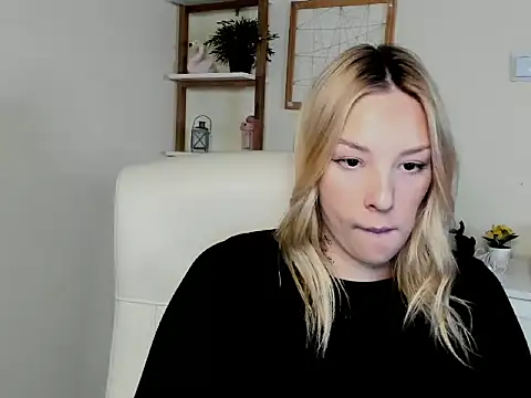 Snapshot of VelvetAngela chatting on 4, 3, 2026 VelvetAngela online show from 4, 3, 2026