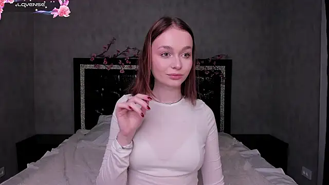 Snapshot of LillianPerry chatting on 9, 3, 2026 LillianPerry online show from 9, 3, 2026