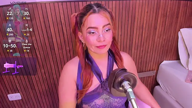 nicolle boobies online show from 15, 4, 2026