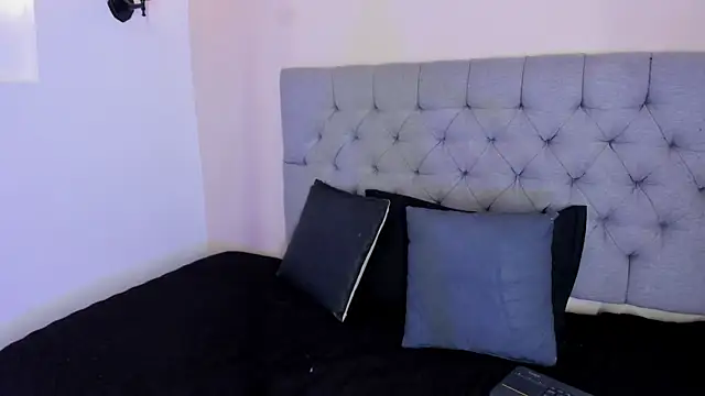 Snapshot of GrettaRouse chatting on 23, 6, 2026 GrettaRouse online show from 23, 6, 2026