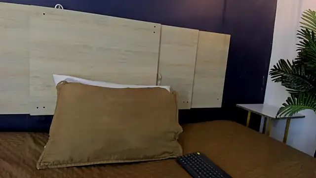 Snapshot of GrettaRouse chatting on 17, 7, 2026 GrettaRouse online show from 17, 7, 2026