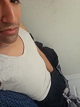 Snapshot of Yoloso33 chatting on 26, 2, 2026 Yoloso33 online show from 26, 2, 2026