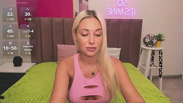 Snapshot of MIla_Stunning chatting on 16, 7, 2026 MIla Stunning online show from 16, 7, 2026