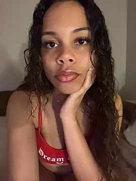 Petite Baddie online show from 15, 6, 2026