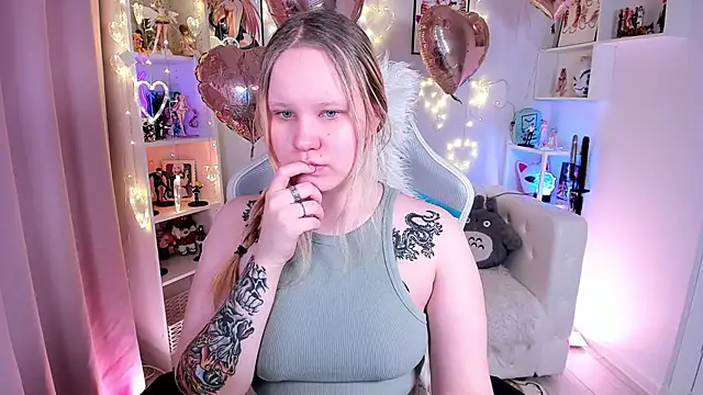 AnnieVibe online show from 6, 2, 2026