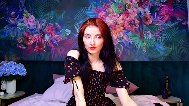 Snapshot of NicoleLuxe chatting on 4, 6, 2026 NicoleLuxe online show from 4, 6, 2026