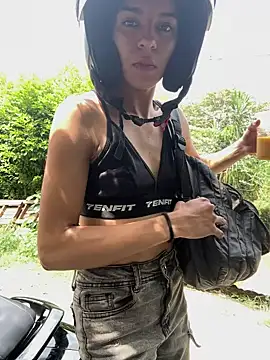 NaniBlossomX online show from 19, 2, 2026