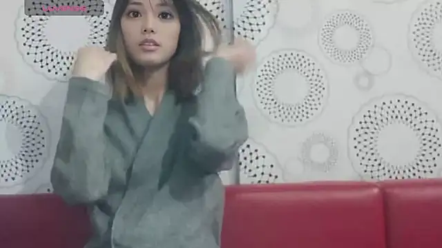 Snapshot of erinaka123 chatting on 4, 4, 2026 erinaka123 online show from 4, 4, 2026