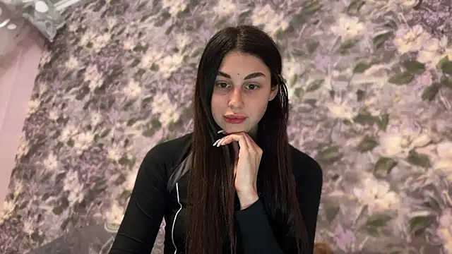 LiluMartiznir online show from 6, 4, 2026