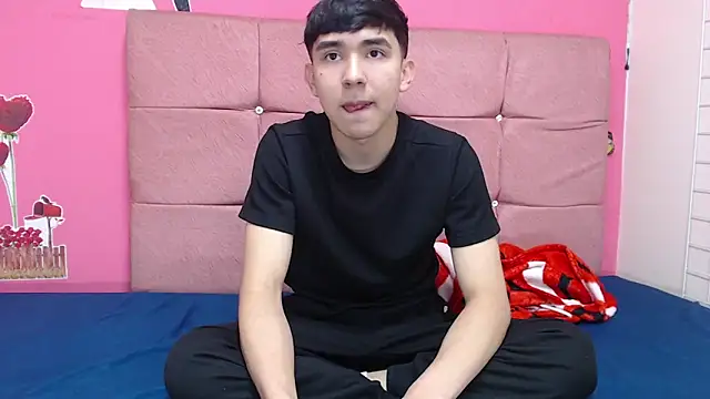 Snapshot of massimoferrera303av chatting on 16, 2, 2026 massimoferrera303av online show from 16, 2, 2026