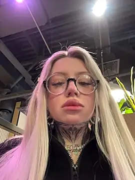 Snapshot of Chiibi chatting on 14, 2, 2026 Chiibi online show from 14, 2, 2026