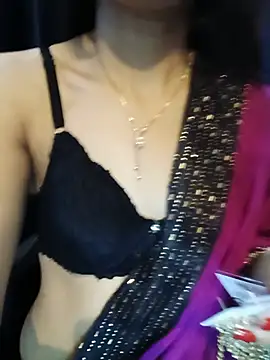 Snapshot of Saxy_bhabhi79 chatting on 5, 7, 2026 Saxy bhabhi79 online show from 5, 7, 2026