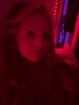 Maxine gold online show from 3, 4, 2026