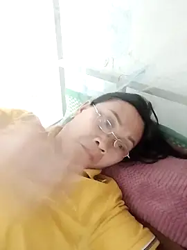 miko nyan2006 online show from 18, 4, 2026