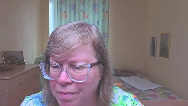 Emma Eclipsee online show from 2, 4, 2026