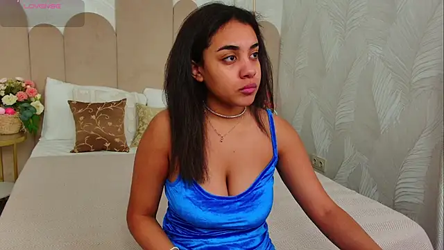 Luna Cortier online show from 4, 4, 2026