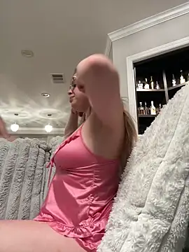 xxlivecouple online show from 16, 2, 2026