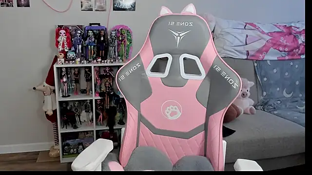 MollysLand online show from 26, 3, 2026