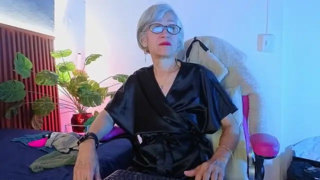 miss monserrate01 online show from 13, 2, 2026