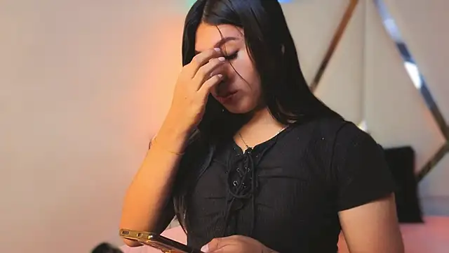 MeelFox online show from 8, 4, 2026