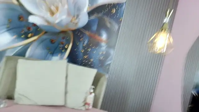 Snapshot of rouxinferno_cr chatting on 24, 2, 2026 rouxinferno cr online show from 24, 2, 2026