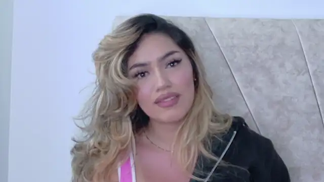Snapshot of Maddy_Beluci chatting on 27, 5, 2026 Maddy Beluci online show from 27, 5, 2026