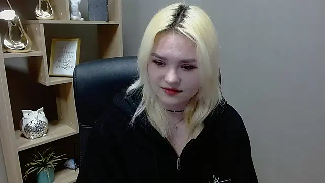 SweetLilyxo online show from 3, 2, 2026