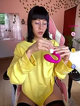 Snapshot of Capricornmystic1 chatting on 15, 5, 2026 Capricornmystic1 online show from 15, 5, 2026