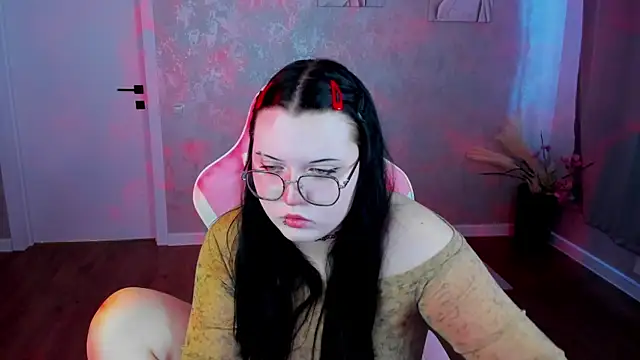 Kira G0ld online show from 3, 4, 2026