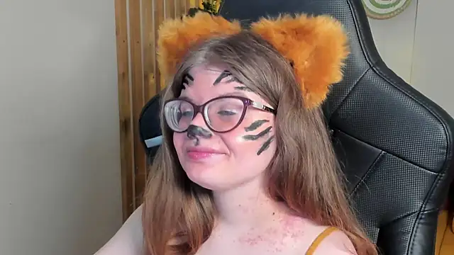 ChloeHalses online show from 10, 2, 2026