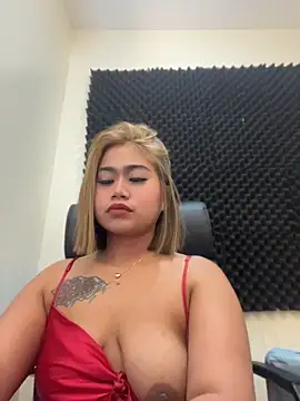 Snapshot of vien_pussy69 chatting on 7, 6, 2026 vien pussy69 online show from 7, 6, 2026