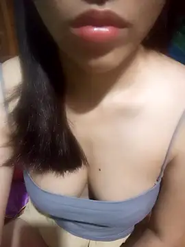 Yui-Ch1682 online show from 6, 2, 2026