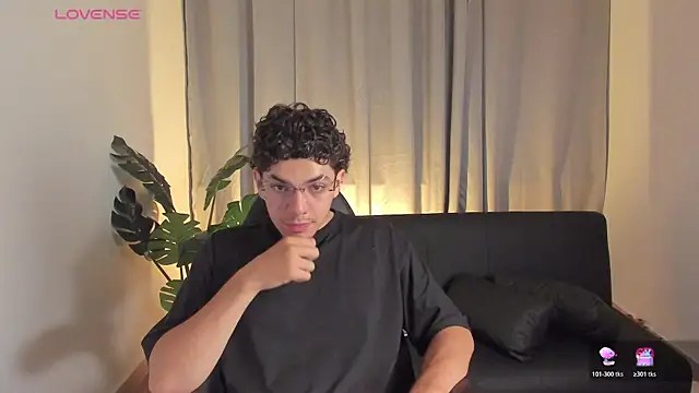 Snapshot of Axel_Creed chatting on 21, 2, 2026 Axel Creed online show from 21, 2, 2026