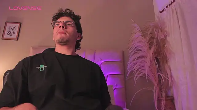 Snapshot of Axel_Creed chatting on 28, 2, 2026 Axel Creed online show from 28, 2, 2026