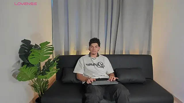 Snapshot of Axel_Creed chatting on 28, 2, 2026 Axel Creed online show from 28, 2, 2026