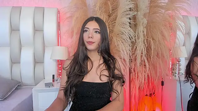 Sophi rae online show from 18, 7, 2026