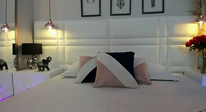 RaquelHyde  online show from 18, 6, 2026