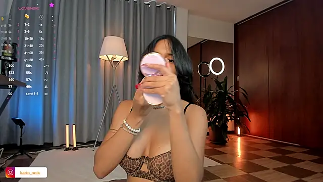 Snapshot of karinnixx chatting on 9, 7, 2026 karinnixx online show from 9, 7, 2026