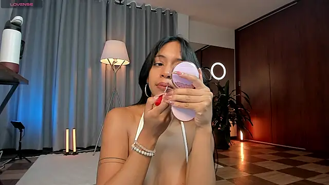Snapshot of karinnixx chatting on 27, 7, 2026 karinnixx online show from 27, 7, 2026