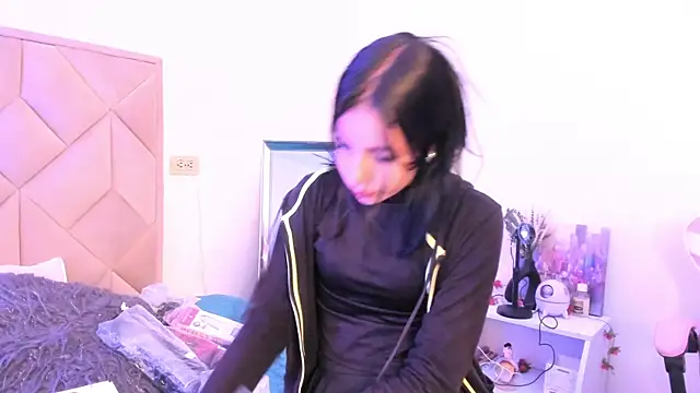 Chloe Miller 2 online show from 10, 4, 2026