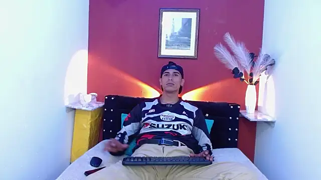 Snapshot of Andrey_santamaria chatting on 5, 3, 2026 Andrey santamaria online show from 5, 3, 2026