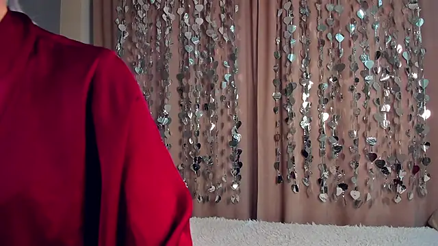 GoldenLenarz online show from 25, 2, 2026