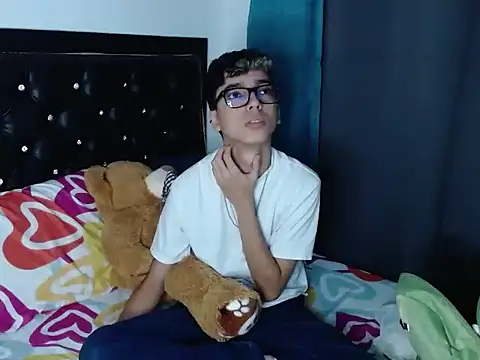 Snapshot of gabriel_x18 chatting on 8, 2, 2026 gabriel x18 online show from 8, 2, 2026