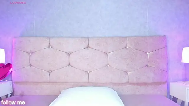 Chloe Miiler online show from 20, 2, 2026