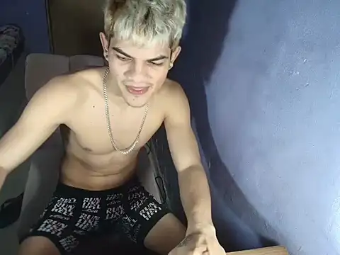 Jesshot bigcock20cm online show from 11, 2, 2026