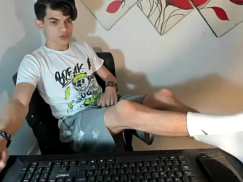 Jesshot bigcock20cm online show from 21, 5, 2026
