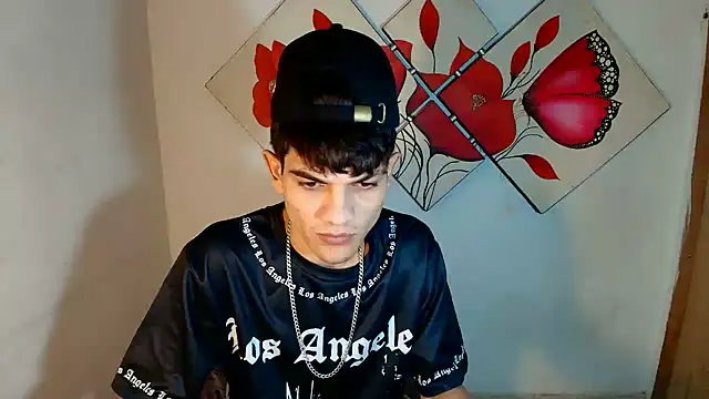 Jesshot bigcock20cm online show from 24, 7, 2026
