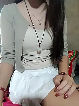 Snapshot of DoliceGirl2k chatting on 9, 4, 2026 DoliceGirl2k online show from 9, 4, 2026