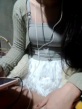 Snapshot of DoliceGirl2k chatting on 9, 4, 2026 DoliceGirl2k online show from 9, 4, 2026