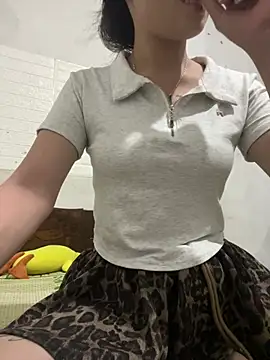 Snapshot of DoliceGirl2k chatting on 3, 5, 2026 DoliceGirl2k online show from 3, 5, 2026